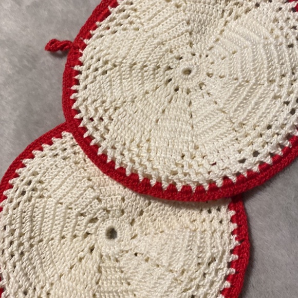 Set of 2 handmade crochet pot holders, hot pots - Picture 2 of 2
